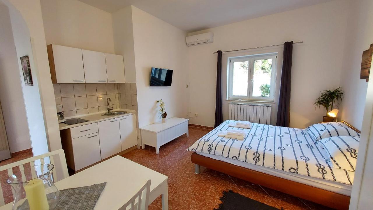 Soline Ada Daire Pjescana Uvala Dış mekan fotoğraf